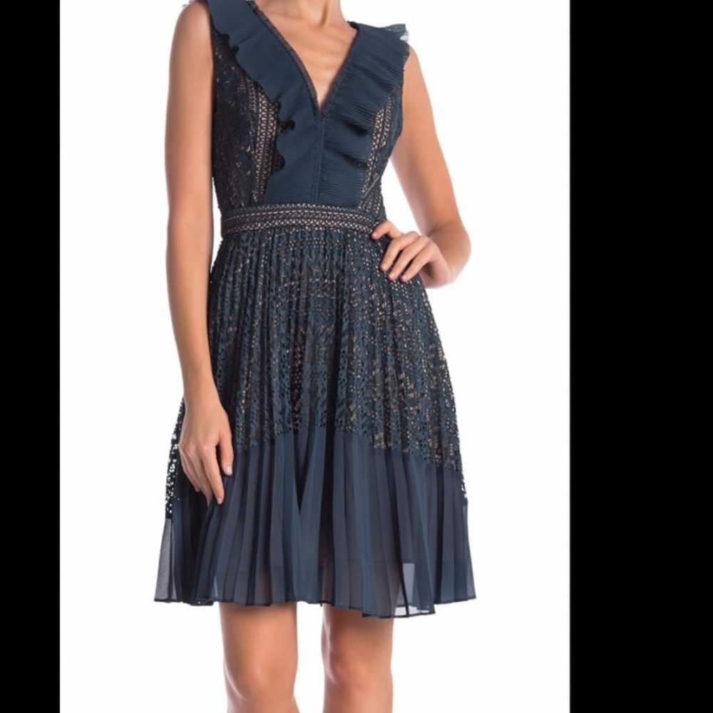 Orabelle Forest Green Deep Teal V-neck Lace Pleated Dress XS